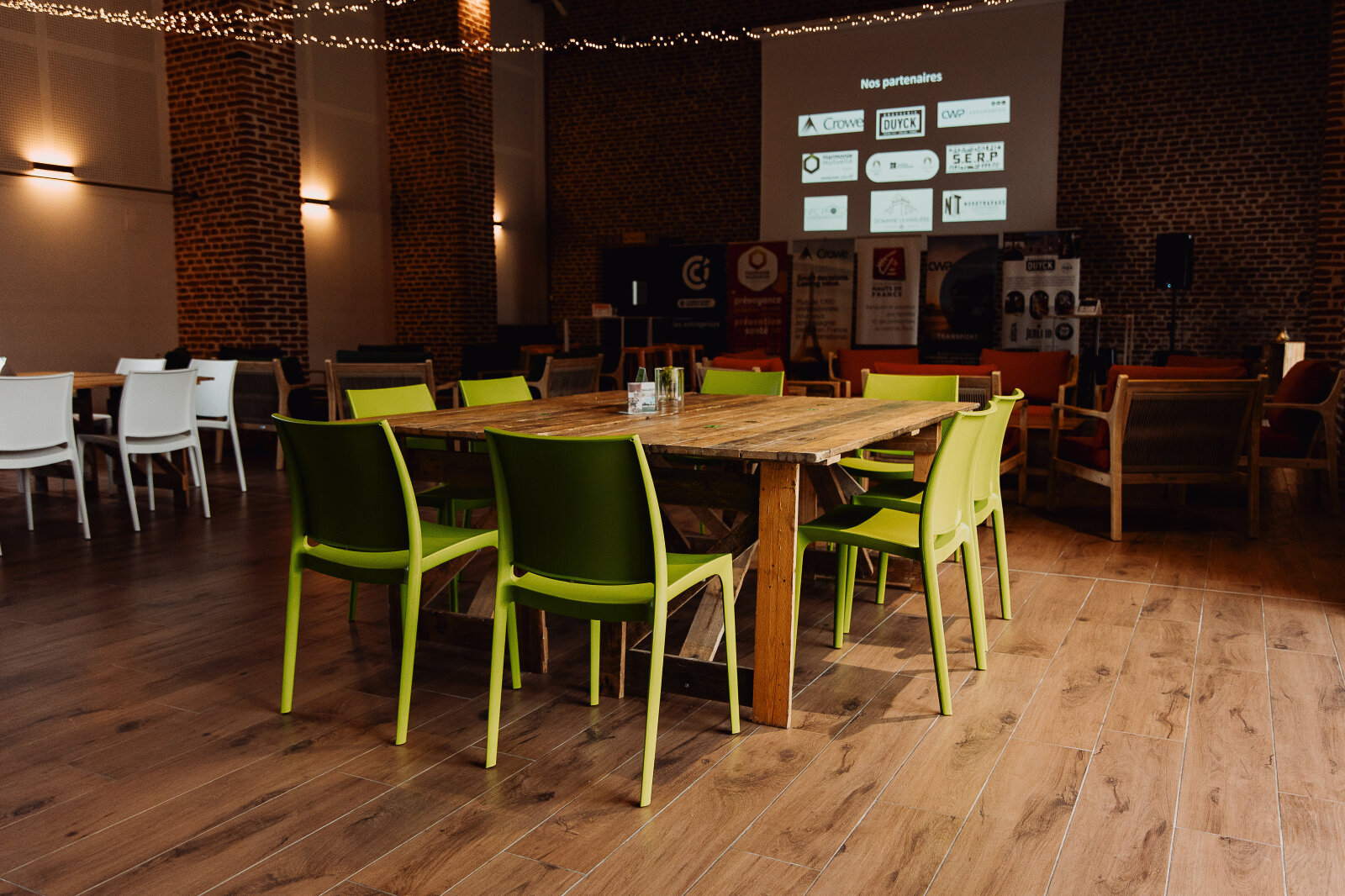 Table Rustique Et Chaise Poly 3